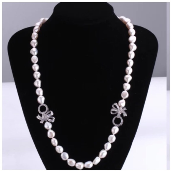 The ADOYA Natural Fresh Water Pearl Necklace Set - Picture 5 of 8